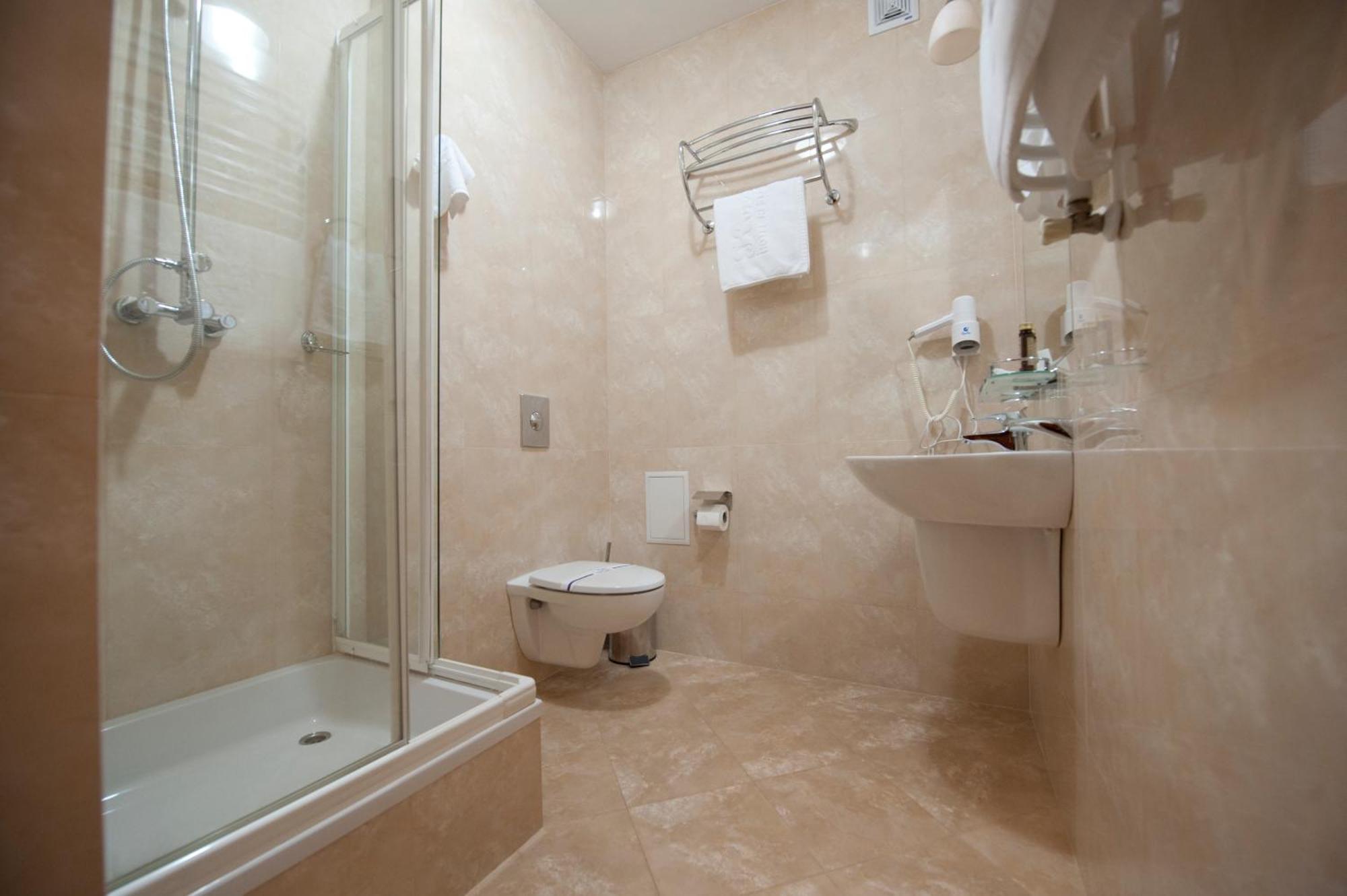 Deluxe Hotel Kupava Lviv Eksteriør bilde