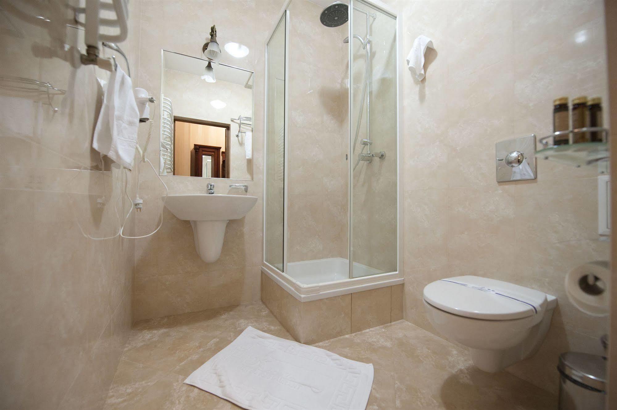 Deluxe Hotel Kupava Lviv Eksteriør bilde
