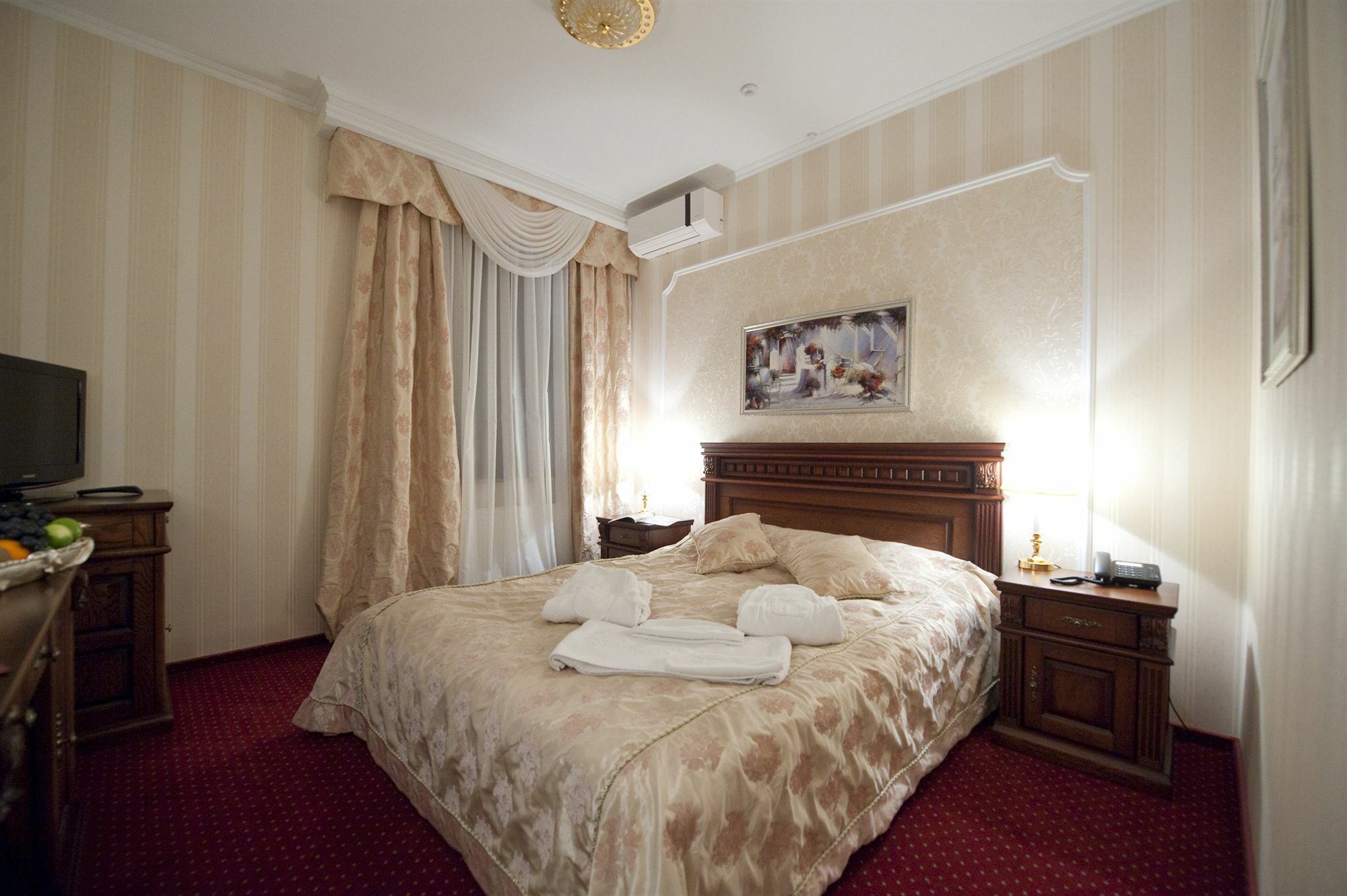Deluxe Hotel Kupava Lviv Eksteriør bilde