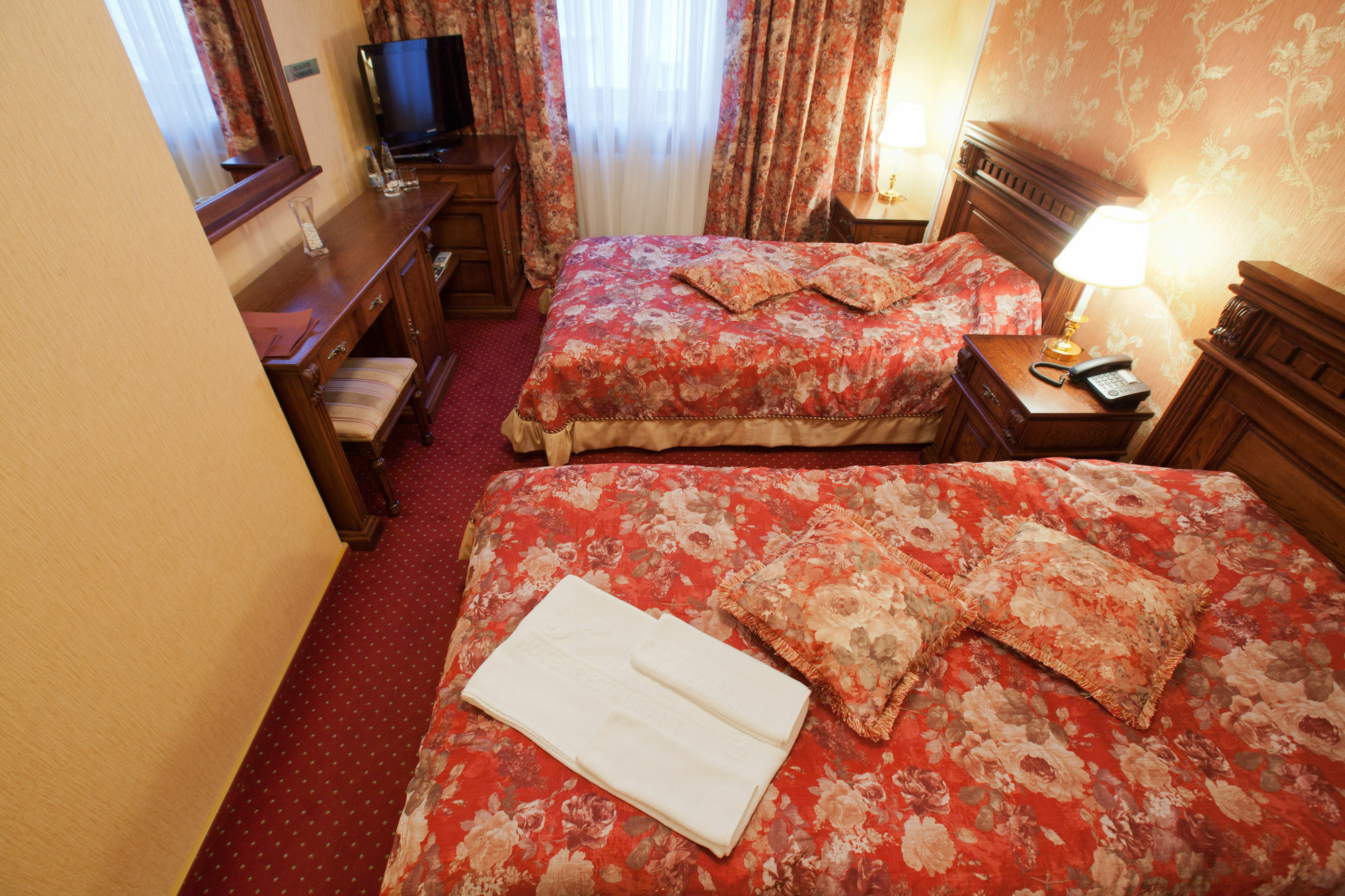 Deluxe Hotel Kupava Lviv Eksteriør bilde